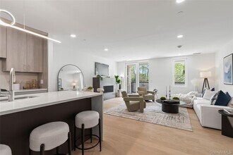 33 Calvert St in Harrison, NY - Building Photo - Building Photo