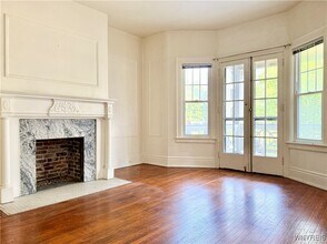 246 Bryant St in Buffalo, NY - Building Photo - Building Photo