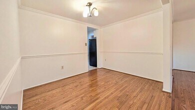 7051 Leewood Forest Dr in Springfield, VA - Building Photo - Building Photo