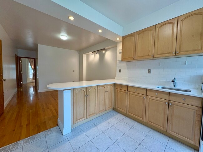 49 Dwight St, Unit 2 in Boston, MA - Building Photo - Building Photo