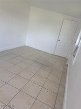 1248 Columbus Blvd in Ft. Myers, FL - Building Photo - Building Photo