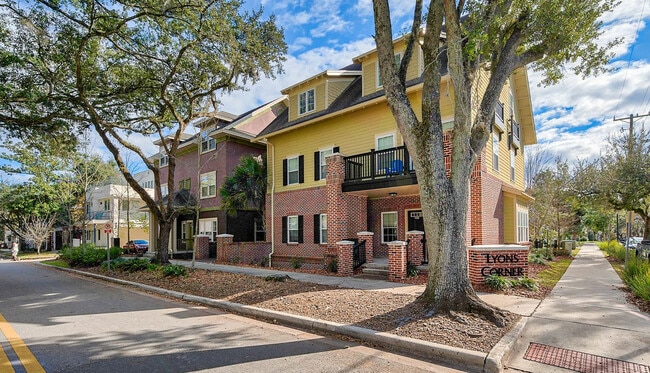 Lyons Corner in Gainesville, FL - Building Photo - Building Photo