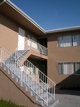 5510 J St in Oxnard, CA - Foto de edificio - Building Photo