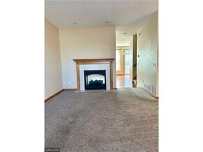 1760 Riverside Dr in Shakopee, MN - Building Photo - Building Photo