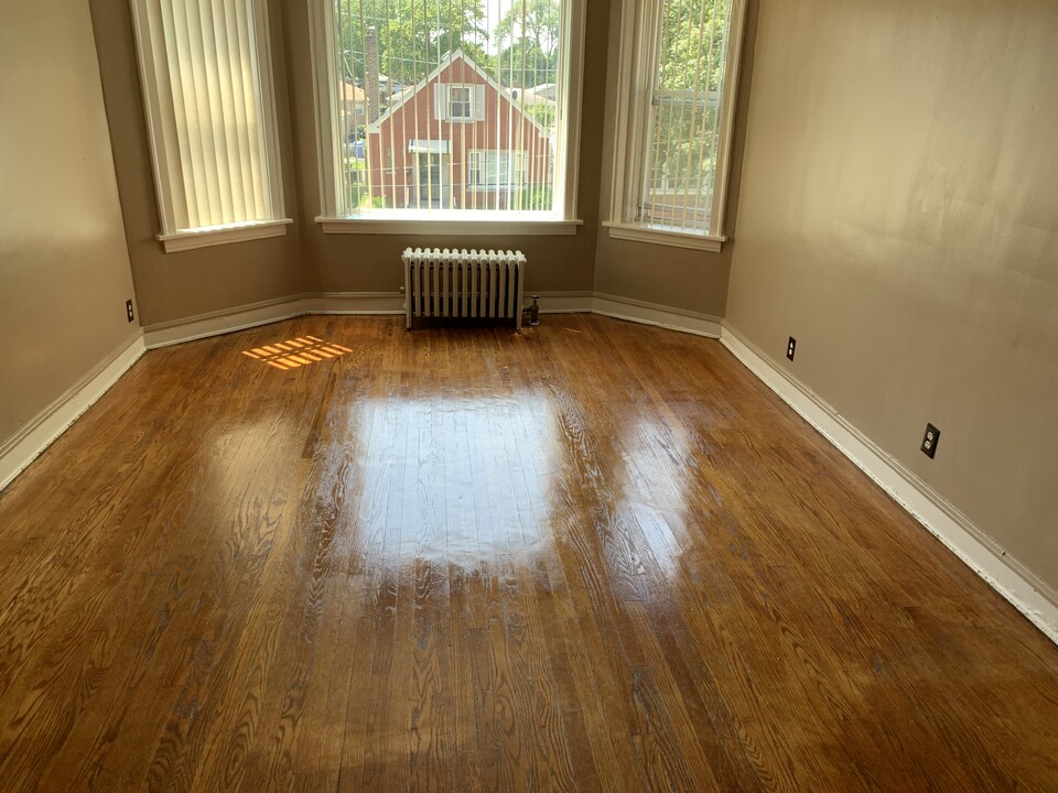 7955 S La Salle St, Unit 2 in Chicago, IL - Building Photo