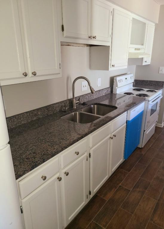 1311 Park Glen Dr in Raleigh, NC - Building Photo - Building Photo