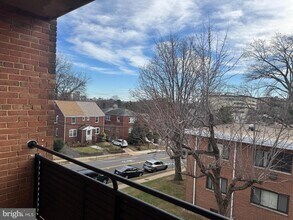 500 S Courthouse Rd in Arlington, VA - Building Photo - Building Photo