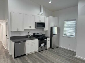 2309 Scarff St-Unit -#2309 1/2 in Los Angeles, CA - Building Photo - Building Photo