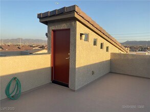 9839 Peaceful Bend Ct in Las Vegas, NV - Building Photo - Building Photo