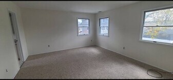 40 Buchanan Ave, Unit Buchanan in Amityville, NY - Building Photo