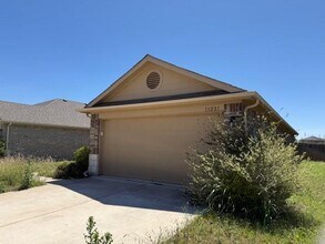 13221 Brahmin Dr in Austin, TX - Building Photo - Building Photo