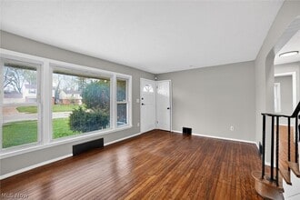 303 S Green Rd in South Euclid, OH - Building Photo - Building Photo