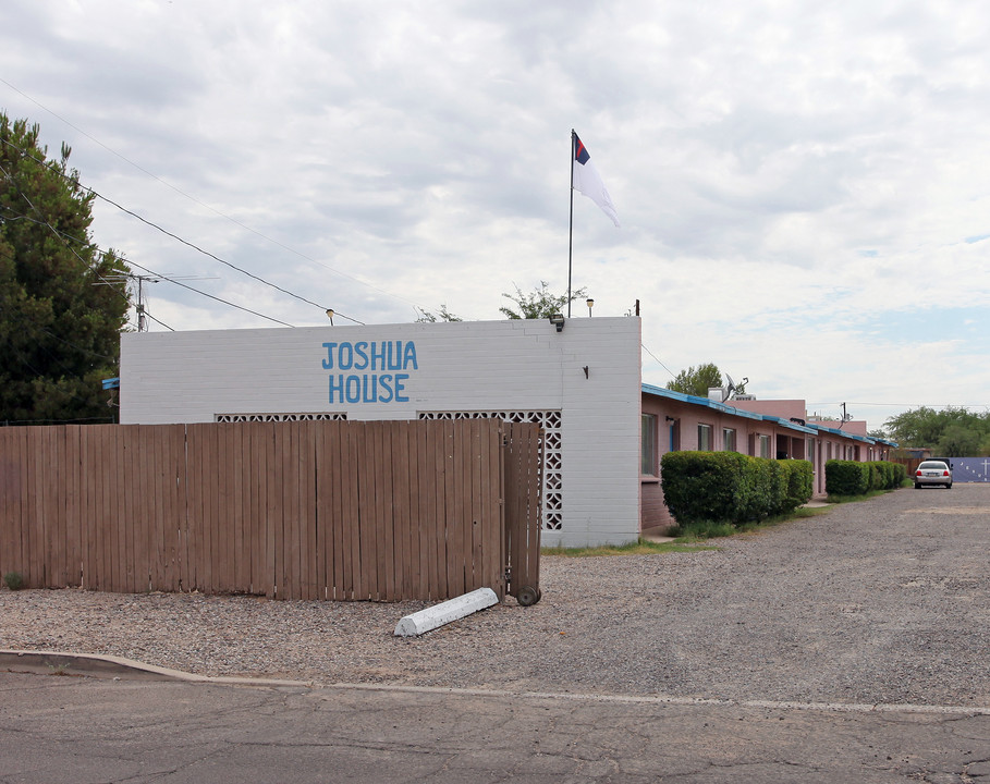 Joshua House in Tucson, AZ - Building Photo