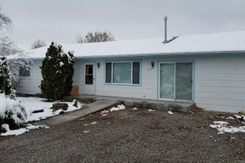 property at 1337 Lockview Ln