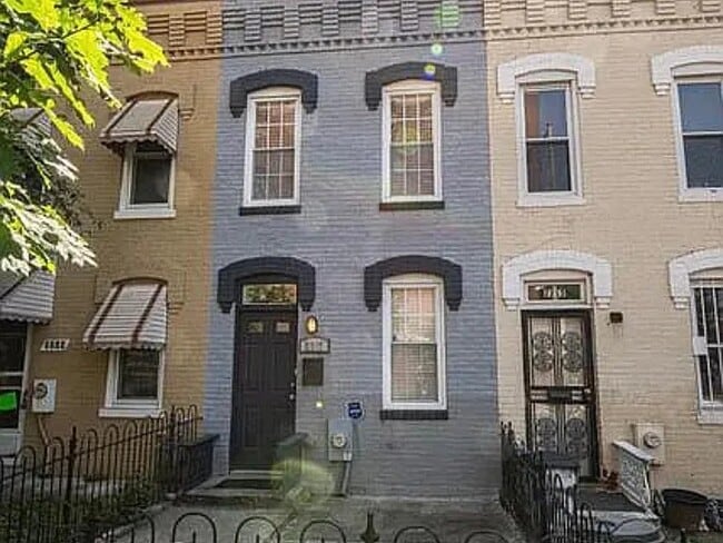 property at 2217 10th St NW