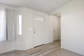 722 E Cascade St in Othello, WA - Foto de edificio - Building Photo