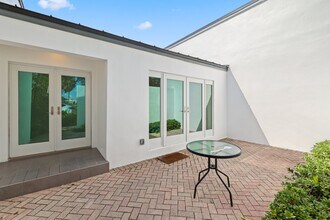1220 NW 8th St in Boca Raton, FL - Building Photo - Building Photo