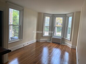 3 Day St, Unit 3 in Cambridge, MA - Building Photo - Building Photo