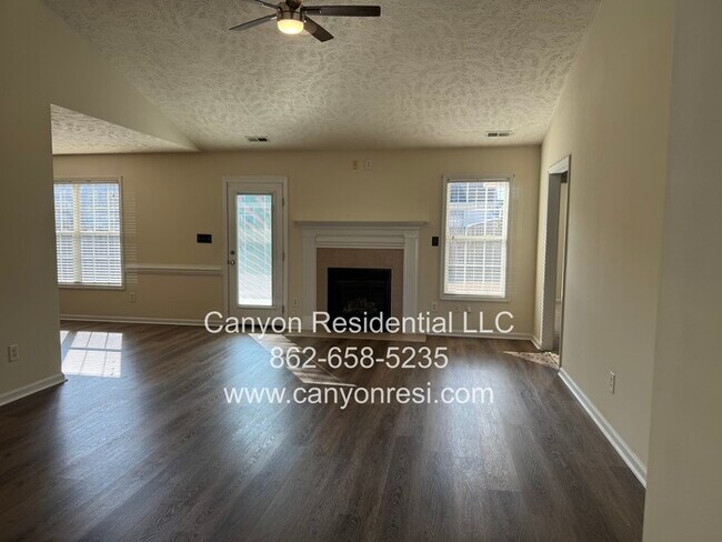 1247 Chimney Swift Dr in Fayetteville, NC - Building Photo - Building Photo