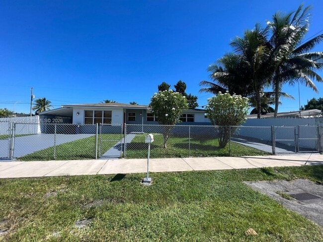 17201 SW 117th Ct, Unit 1041 in Miami, FL - Building Photo - Building Photo