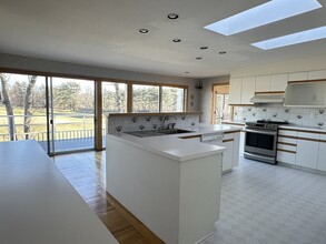 43 Fairgreen Pl, Unit SF in Chestnut Hill, MA - Foto de edificio - Building Photo