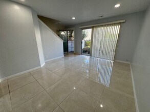 4428 Viejo Way in Union City, CA - Building Photo - Building Photo