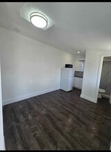 3301 SW 97th Ave, Unit Corner Unit in Miami, FL - Building Photo - Building Photo