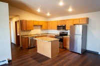 Pineview Park Apartments in Sheboygan Falls, WI - Foto de edificio - Building Photo