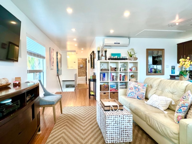 1804 Andalusia Ave in Los Angeles, CA - Building Photo