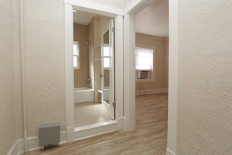 Ramey Apartments in El Paso, TX - Building Photo - Interior Photo