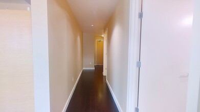 3601 S RIVER Pky in Portland, OR - Building Photo - Building Photo