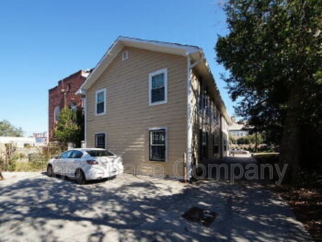 995 King St in Charleston, SC - Building Photo - Building Photo