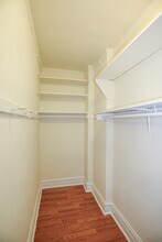 935 W Agatite Ave, Unit #108 in Chicago, IL - Foto de edificio - Building Photo
