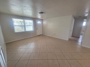 3413 Atlantis Dr in Holiday, FL - Foto de edificio - Building Photo