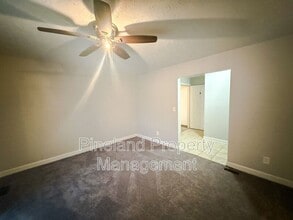 2736 George Owen Rd in Fayetteville, NC - Building Photo - Building Photo