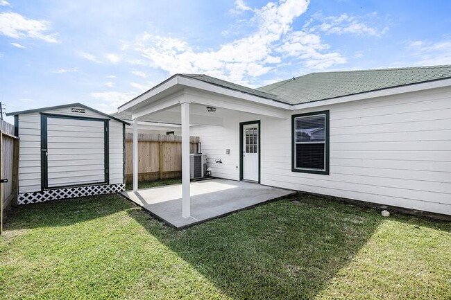 property at 5161 Caicos Calle
