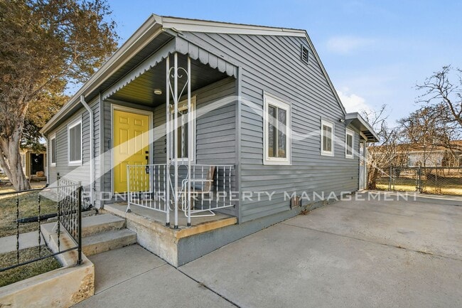 4590 W Wyoming Pl in Denver, CO - Building Photo - Building Photo