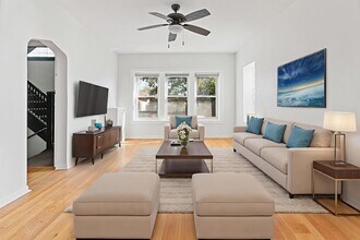 10342 S Calumet Ave in Chicago, IL - Building Photo - Building Photo