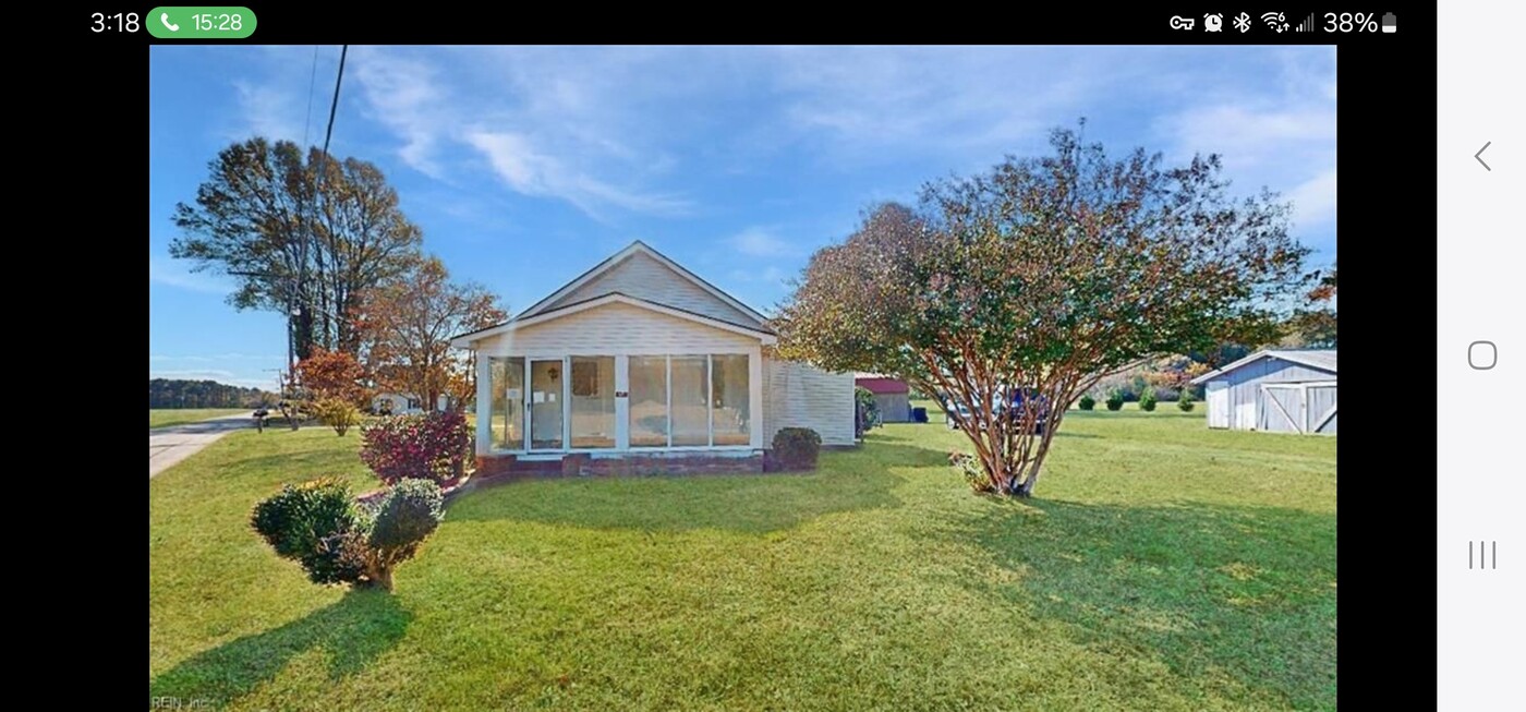 671 Flats Rd in Urbanna, VA - Building Photo