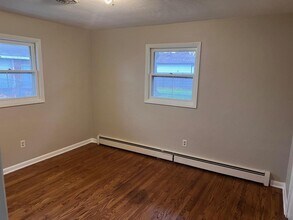 913 Curtis Ave in Joliet, IL - Building Photo - Building Photo