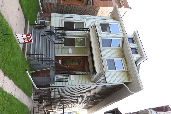 property at 2131 W Grace St