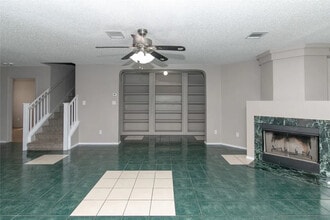 Room in House on Heyerdahl Dr in Austin, TX - Foto de edificio - Building Photo