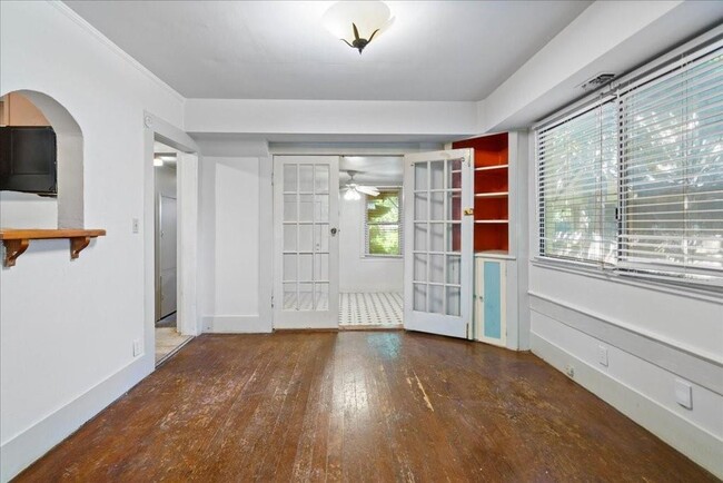 704 Franklin Blvd in Austin, TX - Building Photo - Building Photo