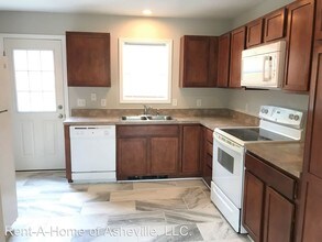 46 Spicewood Rd in Weaverville, NC - Building Photo - Building Photo