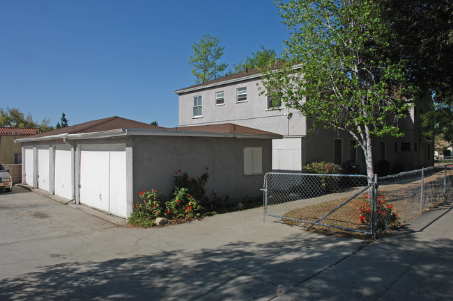 1330 Raymond Ave in Pasadena, CA - Building Photo - Building Photo