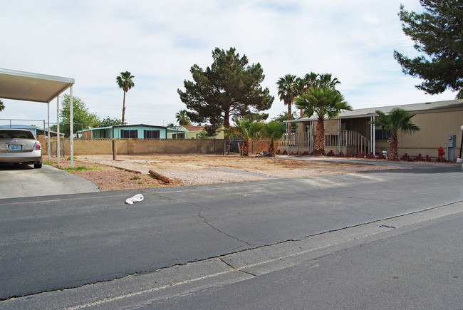 Millenium Estates in Las Vegas, NV - Building Photo - Building Photo