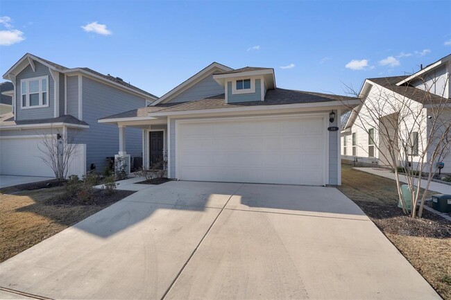 109 Appleberry Ln in Elgin, TX - Foto de edificio - Building Photo