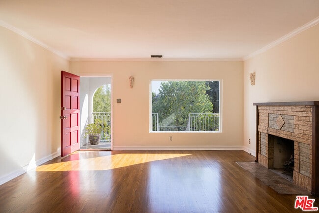 3307 Madera Ave in Los Angeles, CA - Building Photo - Building Photo