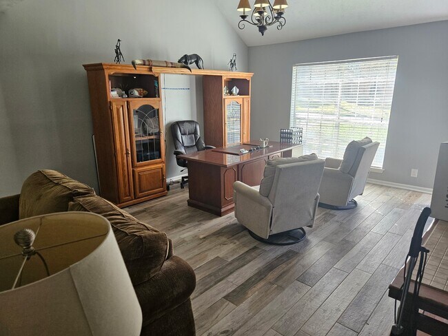 1844 Rollingwood Dr in Huntsville, TX - Building Photo - Building Photo