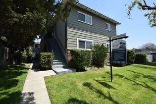 1212 N Hollywood Way in Burbank, CA - Building Photo